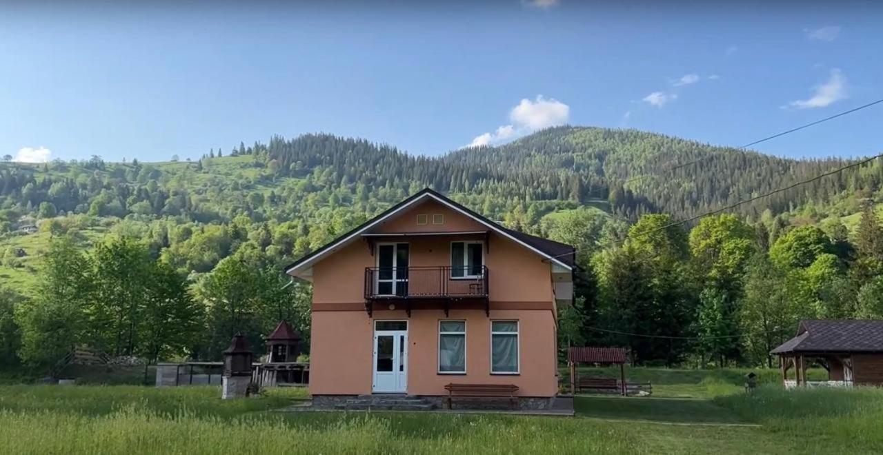 будинок в пейзажній місцевості Будинок відпочинку Криворівня